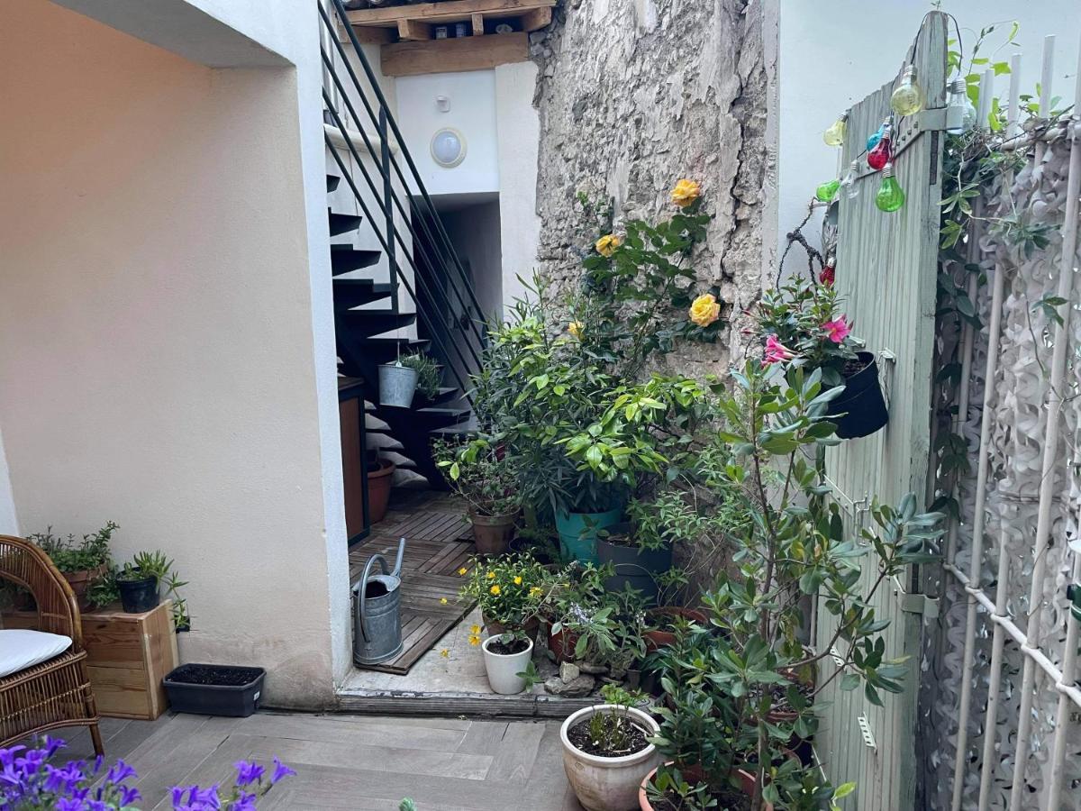Appartement Au Centre De La Venise Provencale LʼIsle-sur-la-Sorgue المظهر الخارجي الصورة