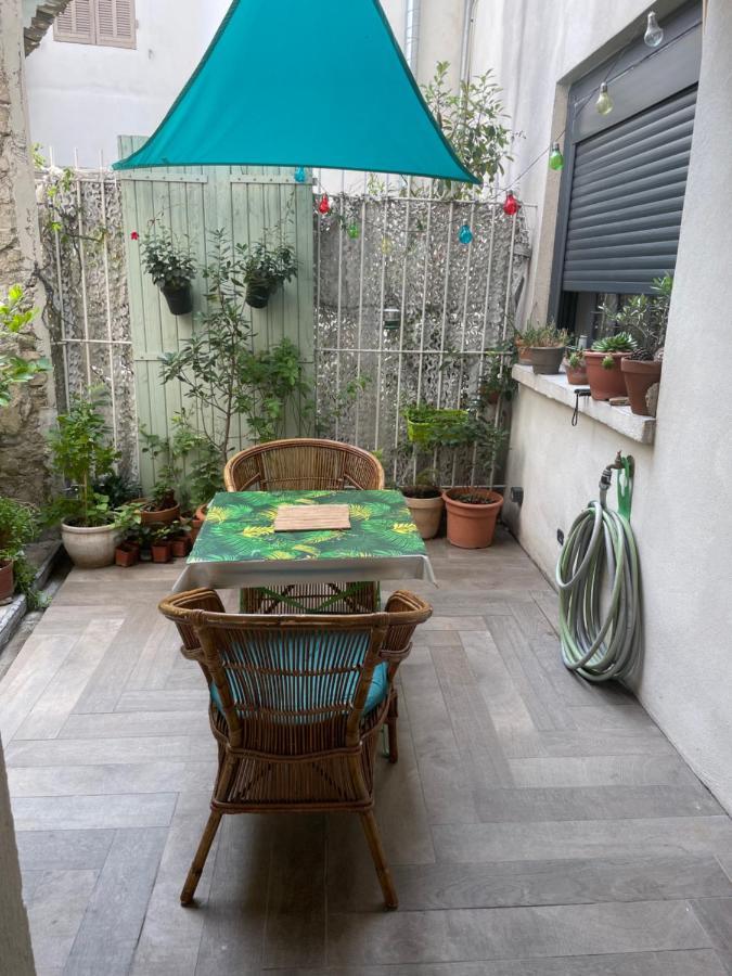 Appartement Au Centre De La Venise Provencale LʼIsle-sur-la-Sorgue المظهر الخارجي الصورة